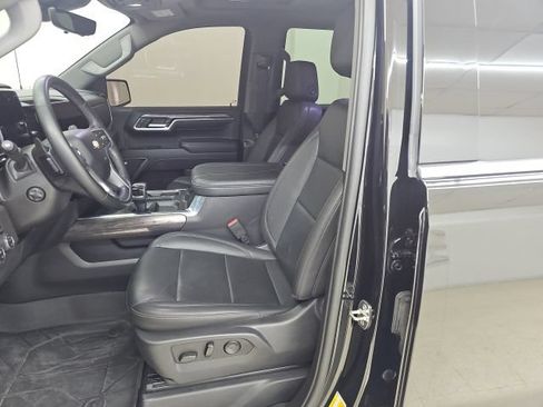 Used 2023 Chevrolet Silverado 1500 LTZ w/ LTZ Premium Package AWD/4WD image 2