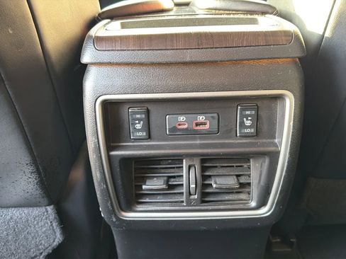 Used 2019 Nissan Murano Platinum image 17