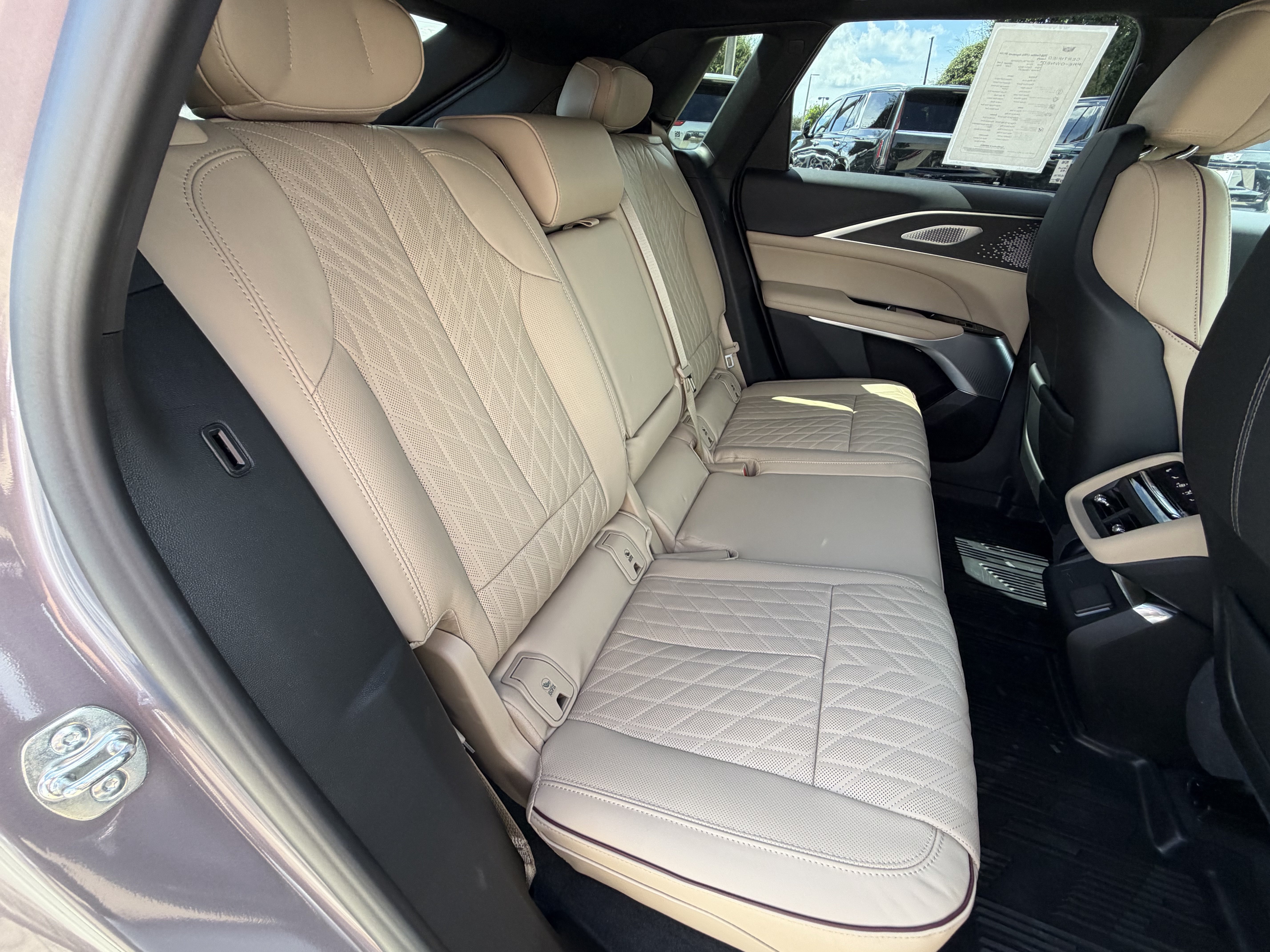 Certified 2026 Cadillac Lyriq Signature Luxury w/ LPO, Blue Accent Package AWD/4WD image 18