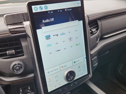 Used 2023 Ford Expedition Platinum image 23