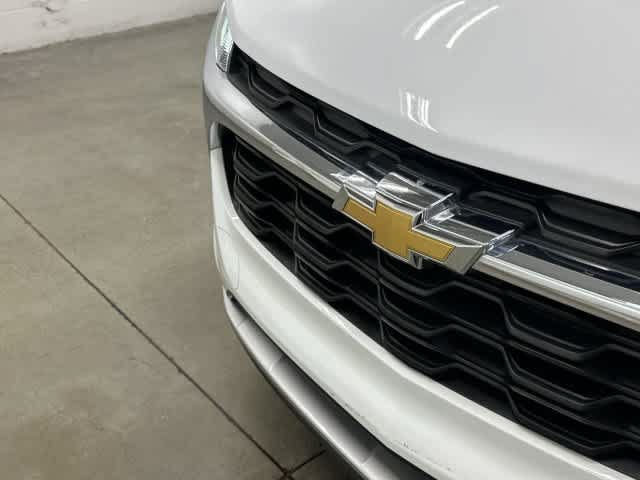Used 2025 Chevrolet Trax LT w/ LT Convenience Package FWD image 30