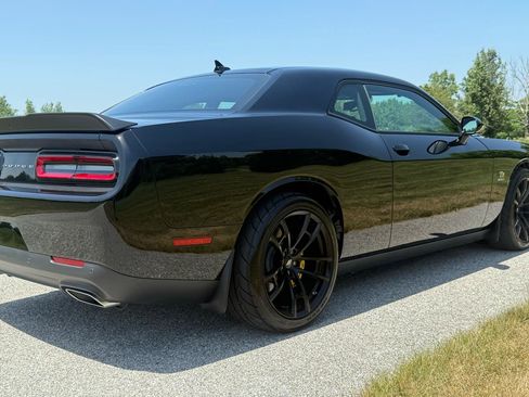 Used 2021 Dodge Challenger R/T Scat Pack RWD image 17