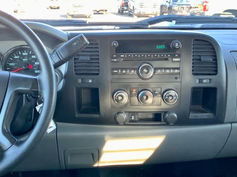 Used 2012 Chevrolet Silverado 2500 W/T image 36