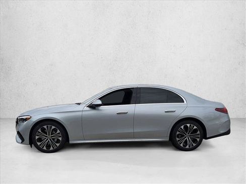 Used 2026 Mercedes-Benz E 350 4MATIC Sedan image 5