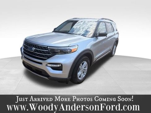 Used 2024 Ford Explorer XLT w/ Equipment Group 202A AWD/4WD image 1