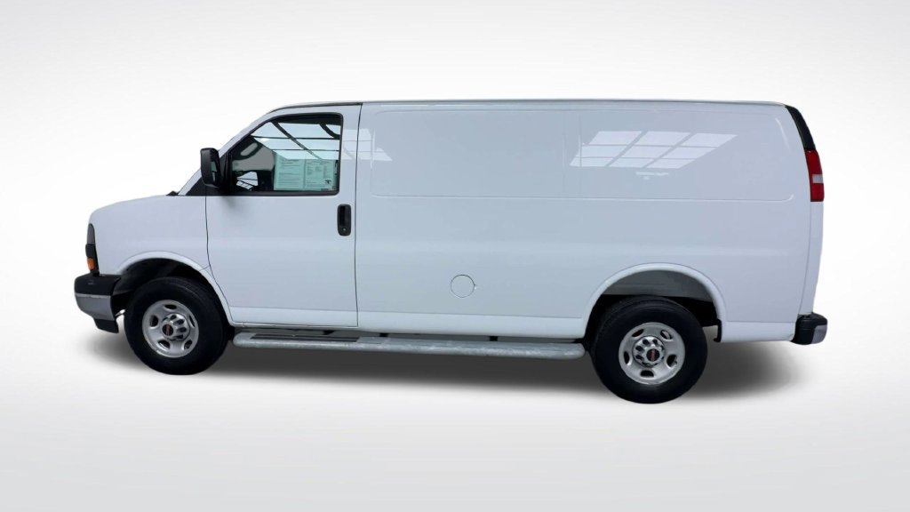 Used 2025 GMC Savana 2500 w/ Driver Convenience Package RWD image 6