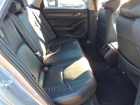 Used 2018 Honda Accord EX-L image 11