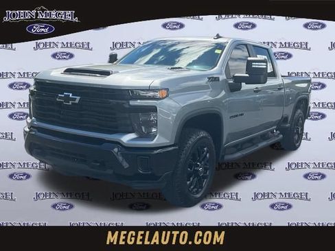 Used 2026 Chevrolet Silverado 2500 Custom w/ Custom Value Package AWD/4WD image 1