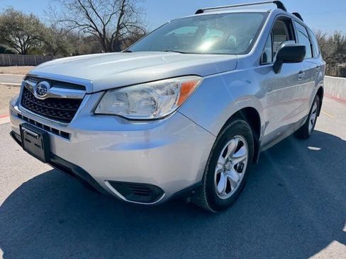 Used 2014 Subaru Forester 2.5i image 2