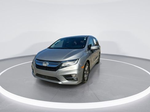 Used 2018 Honda Odyssey Touring image 4
