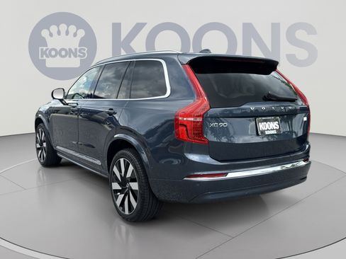 Certified 2024 Volvo XC90 T8 Plus AWD/4WD image 4