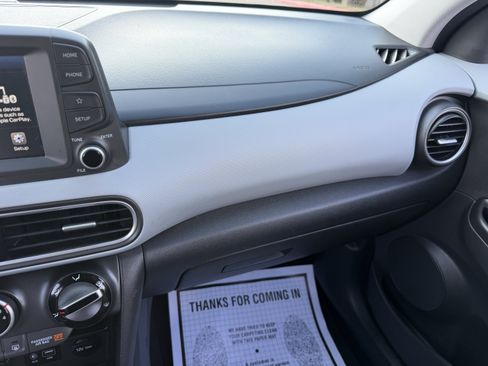 Used 2021 Hyundai Kona SEL FWD image 28