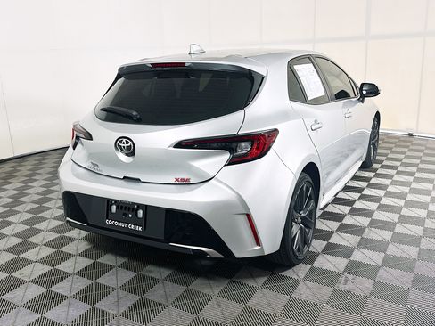Used 2023 Toyota Corolla XSE FWD image 3