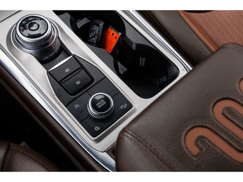 Used 2023 Ford Explorer King Ranch w/ Technology Package AWD/4WD image 28