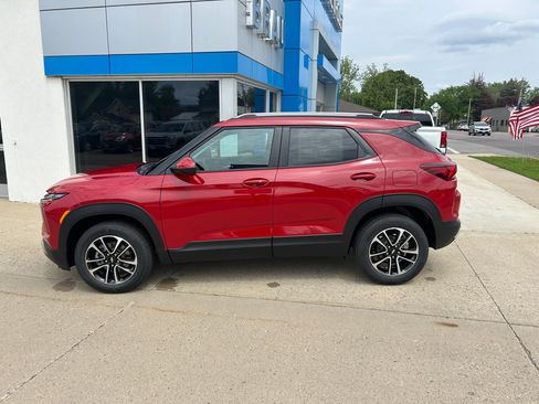 New 2026 Chevrolet TrailBlazer LT w/ Convenience Package AWD/4WD image 1