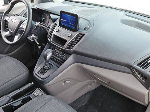 Used 2022 Ford Transit Connect XLT image 30