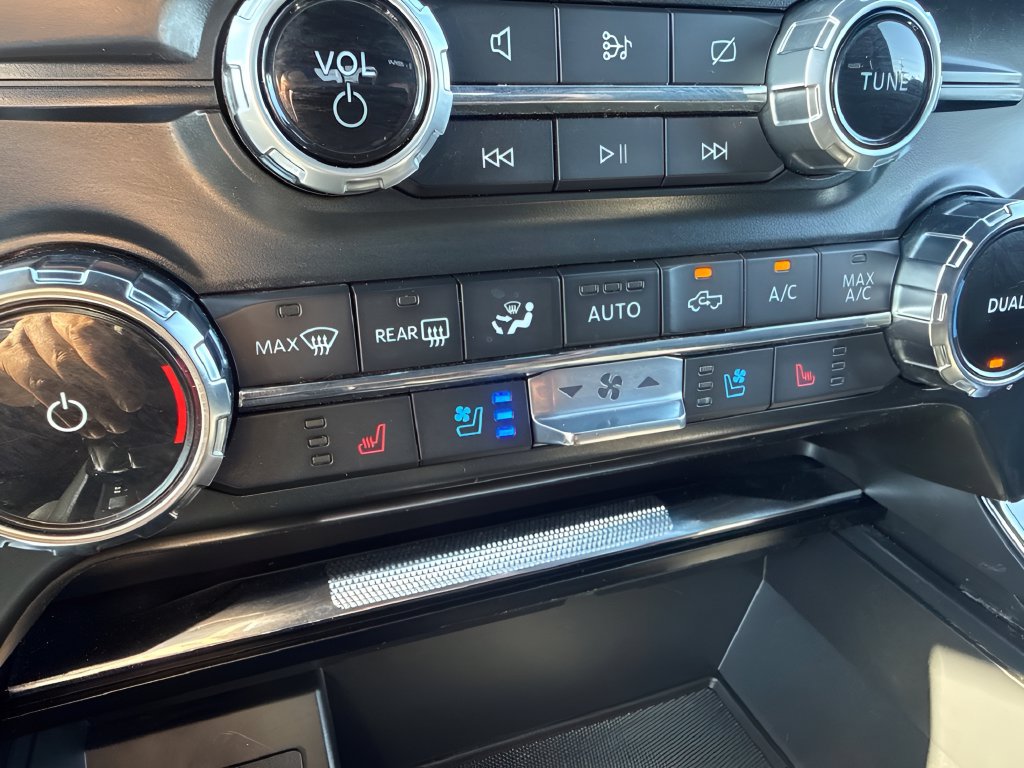 Used 2022 Ford F150 Lariat AWD/4WD image 19