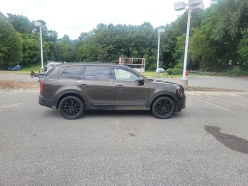 Used 2022 Kia Telluride EX w/ EX Premium Package AWD/4WD image 22