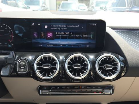 Certified 2025 Mercedes-Benz GLA 250 image 25