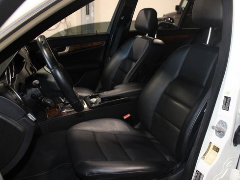 Used 2012 Mercedes-Benz C 250 C 250 Sport Sedan 4D image 19