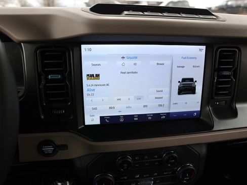 Certified 2022 Ford Bronco Wildtrak AWD/4WD image 26