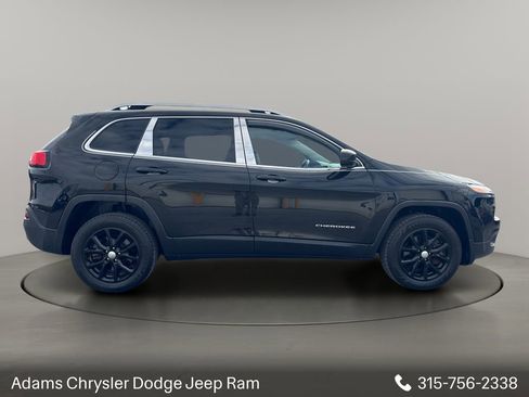 Used 2018 Jeep Cherokee Latitude Plus w/ Comfort/Convenience Group AWD/4WD image 6