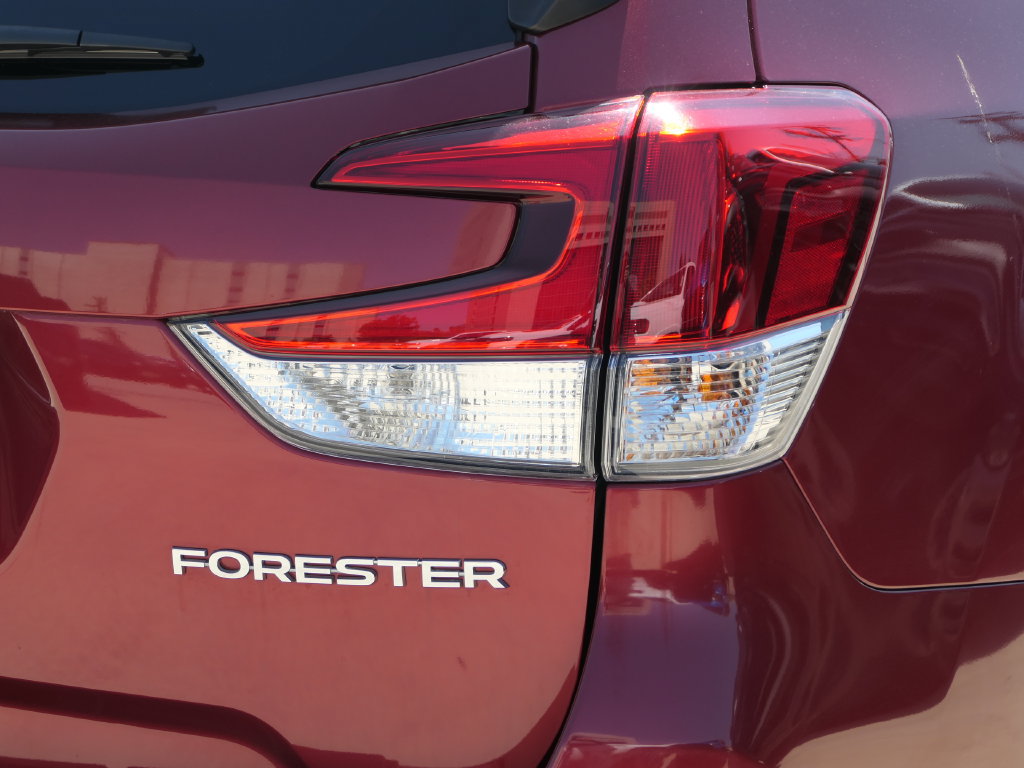 Used 2021 Subaru Forester Premium AWD/4WD image 3