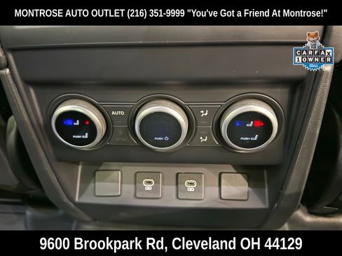 Certified 2025 Land Rover Defender 130 V8 image 17