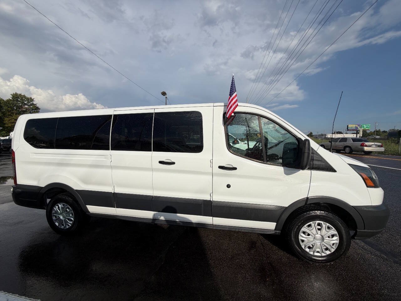 Used 2018 Ford Transit 350 XL RWD image 5