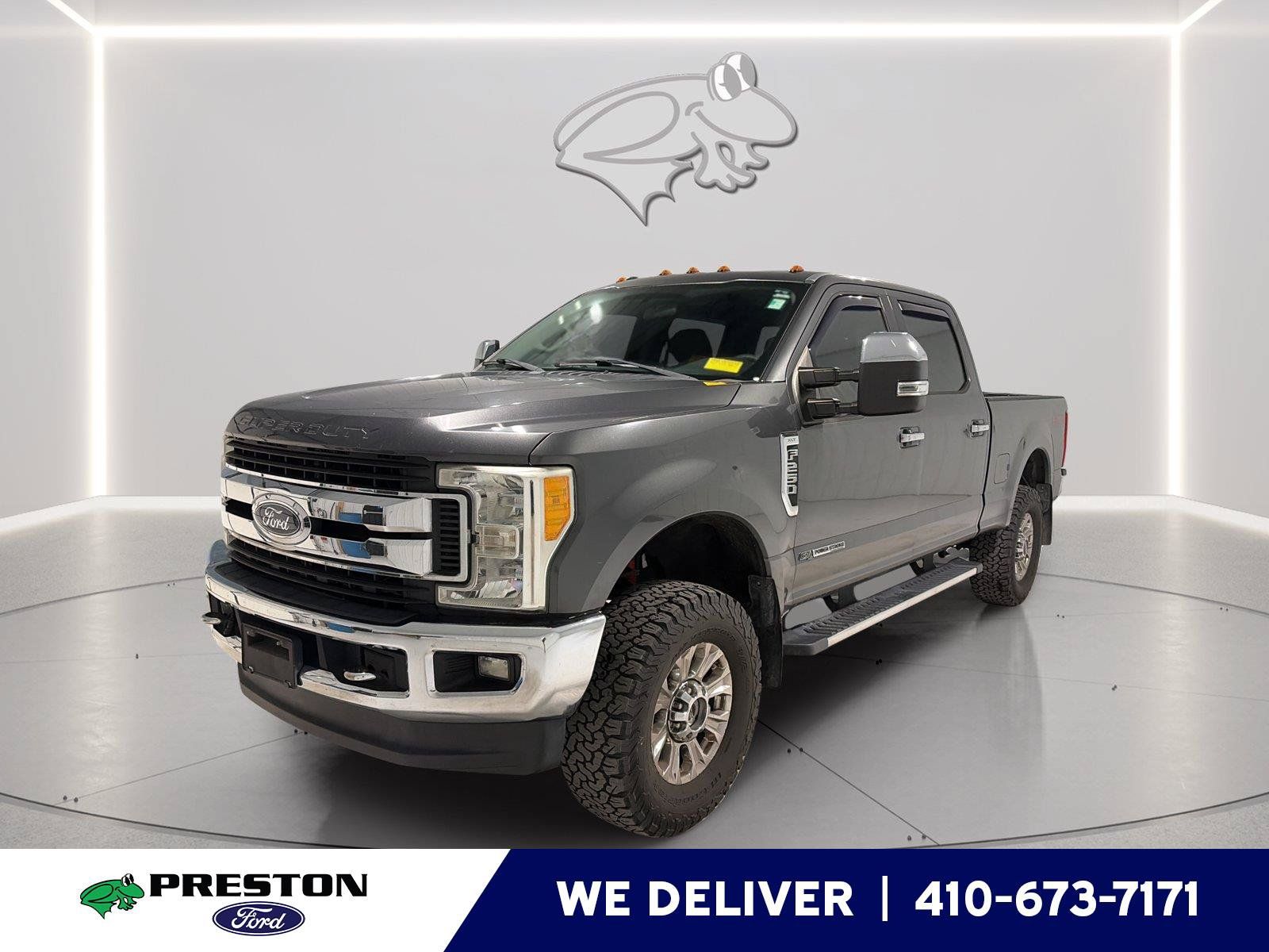 Used 2017 Ford F250 XLT w/ XLT Premium Package AWD/4WD image 1
