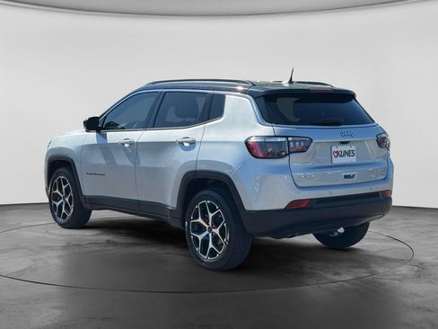 Used 2025 Jeep Compass Limited AWD/4WD image 8