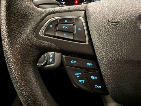 Used 2017 Ford Escape SE image 22