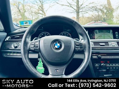 Used 2014 BMW 750Li xDrive image 17