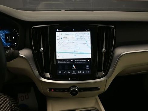 Used 2023 Volvo S60 B5 Core w/ Climate Package FWD image 13