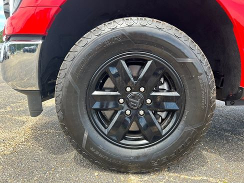 Used 2023 Ford F150 XLT AWD/4WD image 10