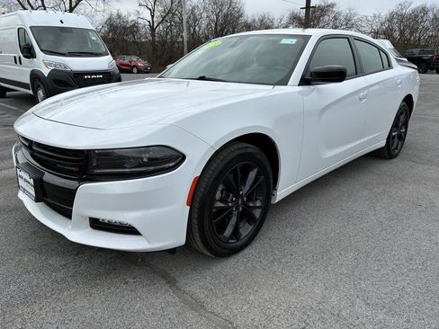 Used 2023 Dodge Charger SXT w/ Blacktop Package image 3