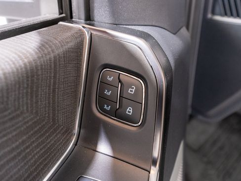 Used 2024 Ford F250 Platinum AWD/4WD image 17