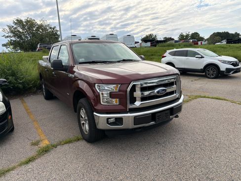 Used 2016 Ford F150 XLT w/ Equipment Group 301A Mid AWD/4WD image 4