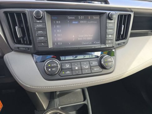 Used 2017 Toyota RAV4 XLE w/ Carpet Mat Package AWD/4WD image 34