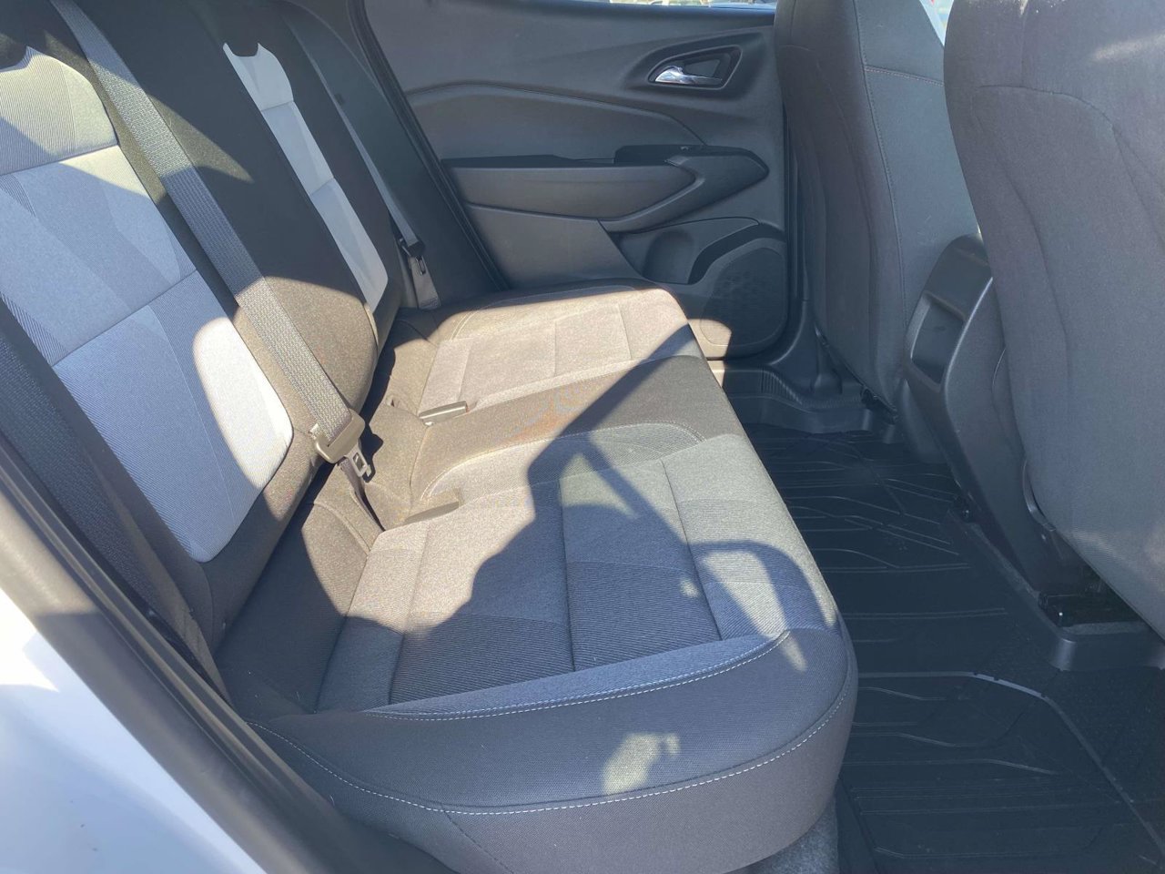Used 2025 Chevrolet Trax RS w/ Sunroof Package FWD image 15