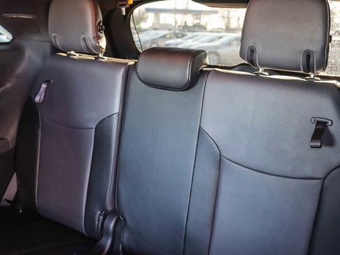 Used 2023 Toyota Sienna XSE image 19