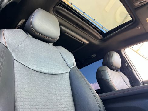 Used 2023 Toyota Sienna XSE w/ XSE Plus Package image 20