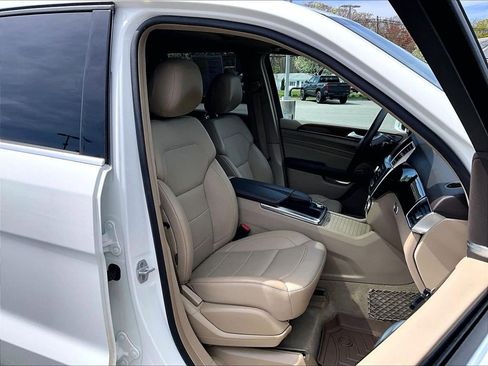 Used 2015 Mercedes-Benz ML 250 BlueTEC 4MATIC image 11