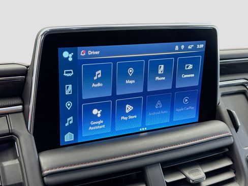 Used 2024 Chevrolet Suburban RST image 10