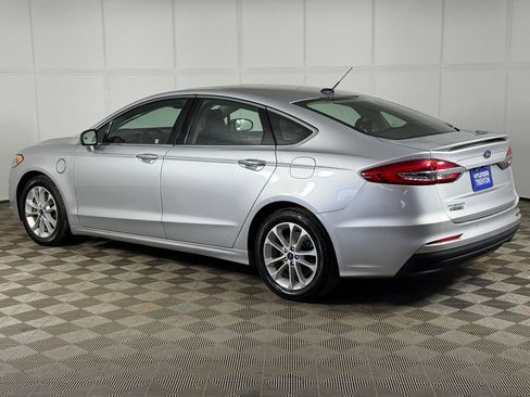 Used 2019 Ford Fusion Energi Titanium FWD image 10