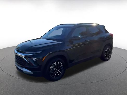 Used 2025 Chevrolet TrailBlazer LT image 8