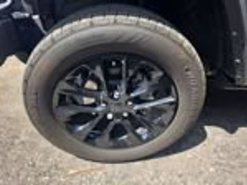 Used 2024 Jeep Wrangler Unlimited Sahara AWD/4WD image 21
