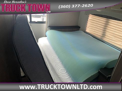 Used 2022 Ford E-450 and Econoline 450 Super Duty w/ Motorhome Prep Package RWD image 17