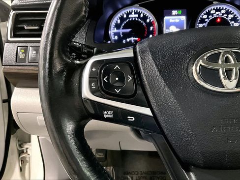 Used 2015 Toyota Camry XLE image 23