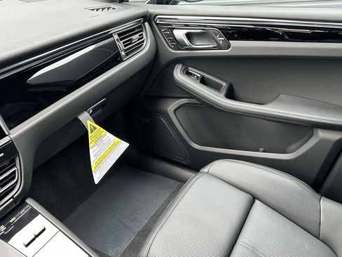 New 2026 Porsche Macan AWD/4WD image 27